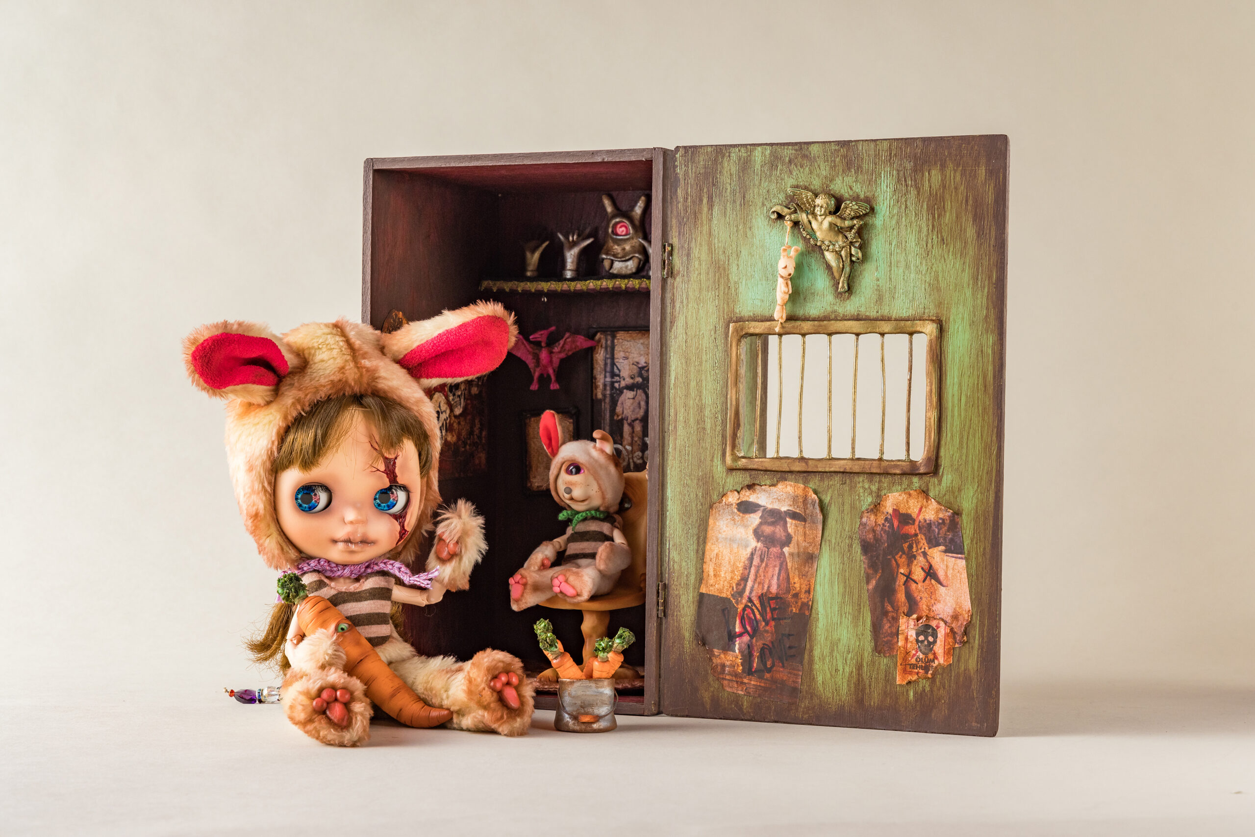 こぢぃ。作品細部 1  | UNDER JOB PARTY | ART AUCTION | Present by NOSETARADAMAS