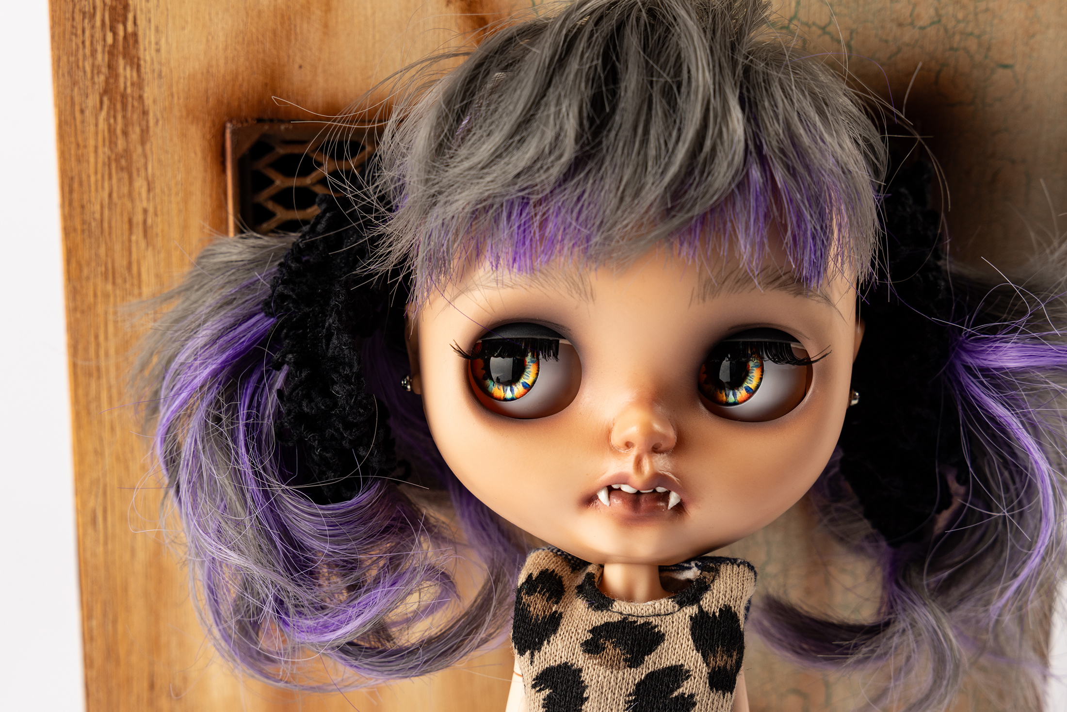 こぢぃ。作品細部 10  | UNDER JOB PARTY | ART AUCTION | Present by NOSETARADAMAS