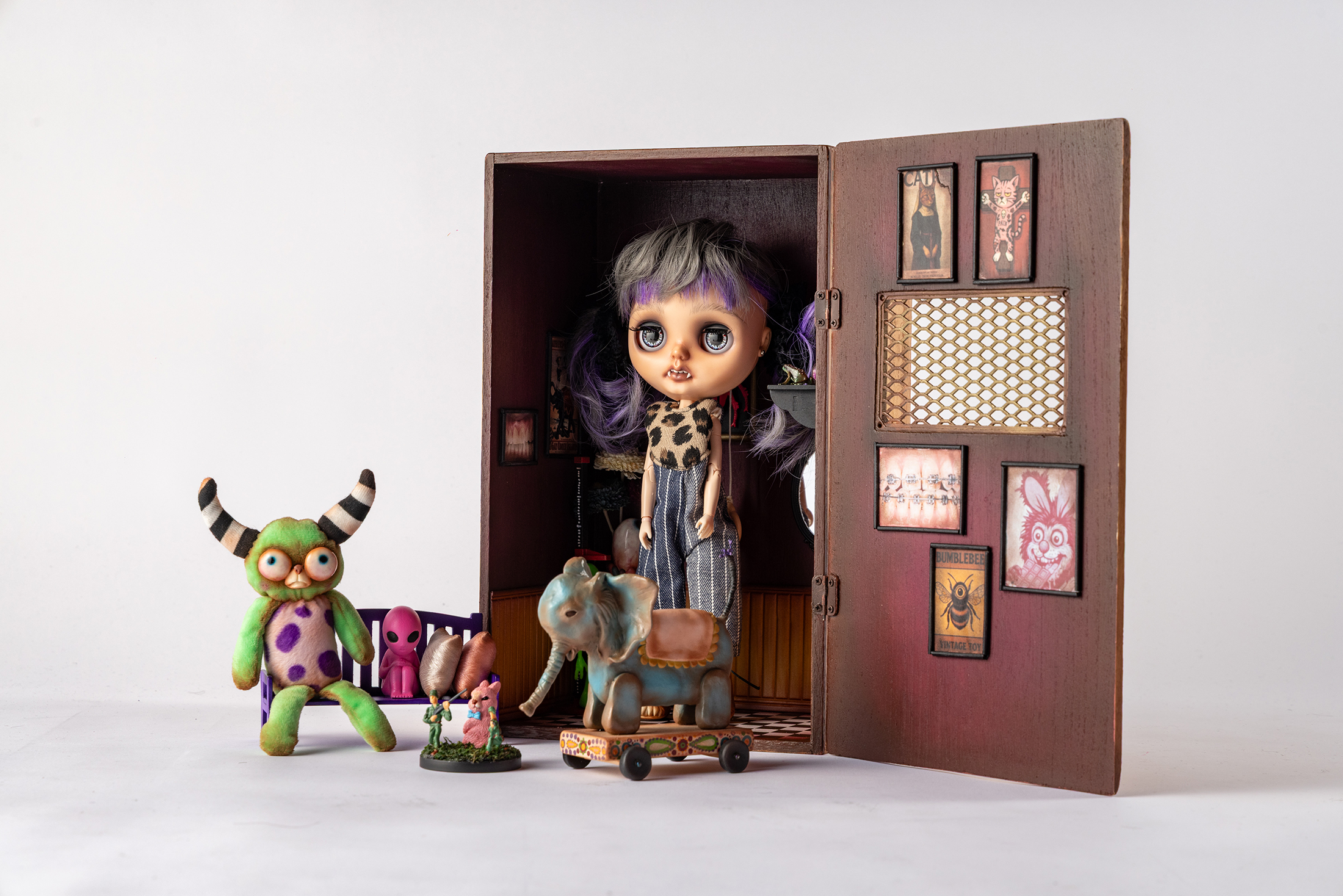 こぢぃ。作品細部 2  | UNDER JOB PARTY | ART AUCTION | Present by NOSETARADAMAS